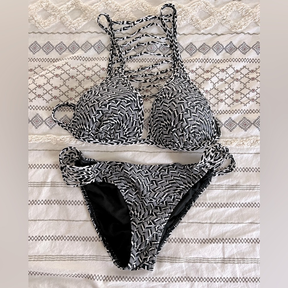 Black and white bikini